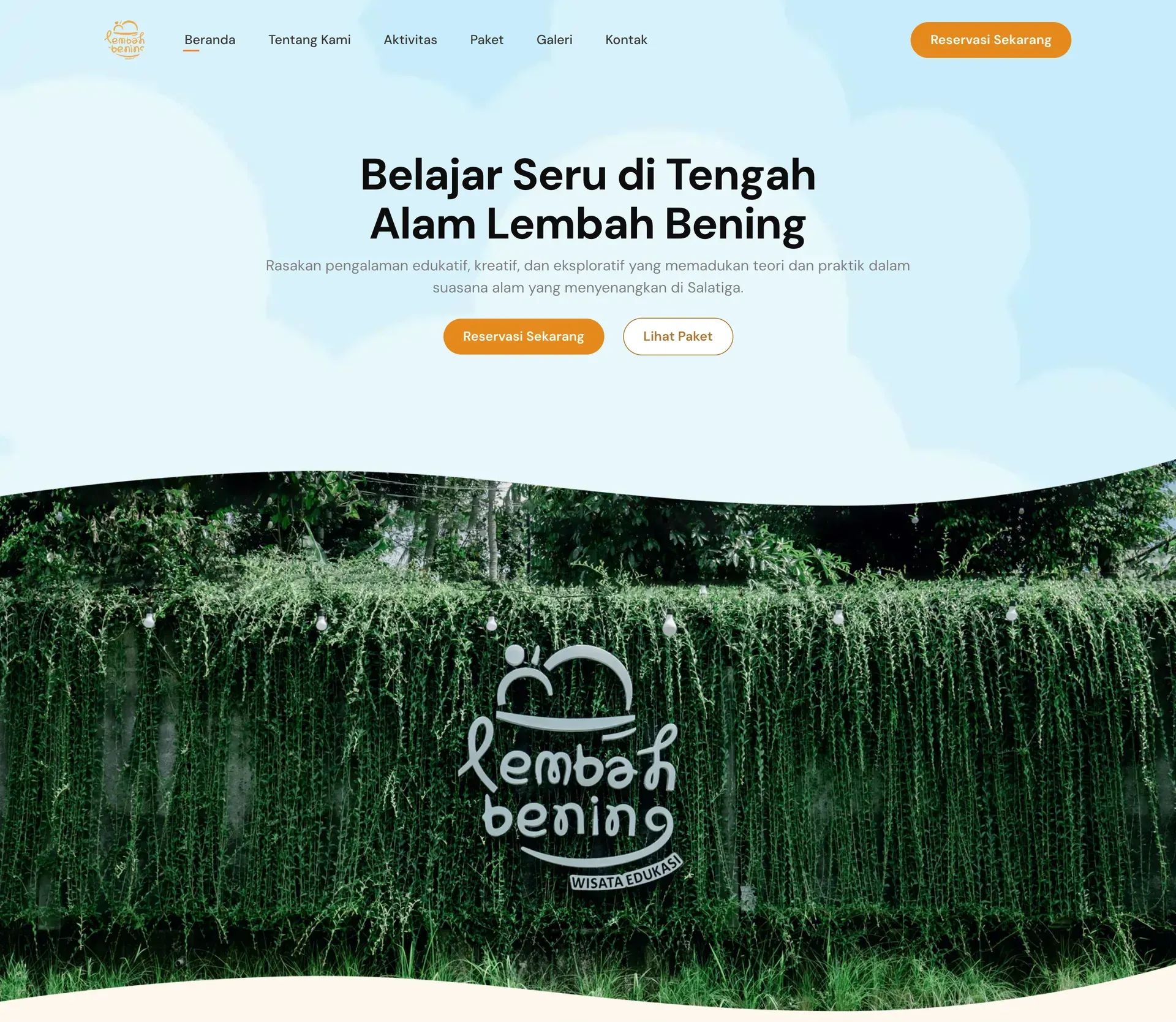 Wisata Edukasi D9 website showcasing the nature-based tourism destination